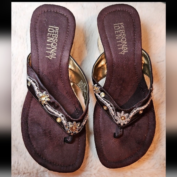 Sandals - Picture 2 of 6